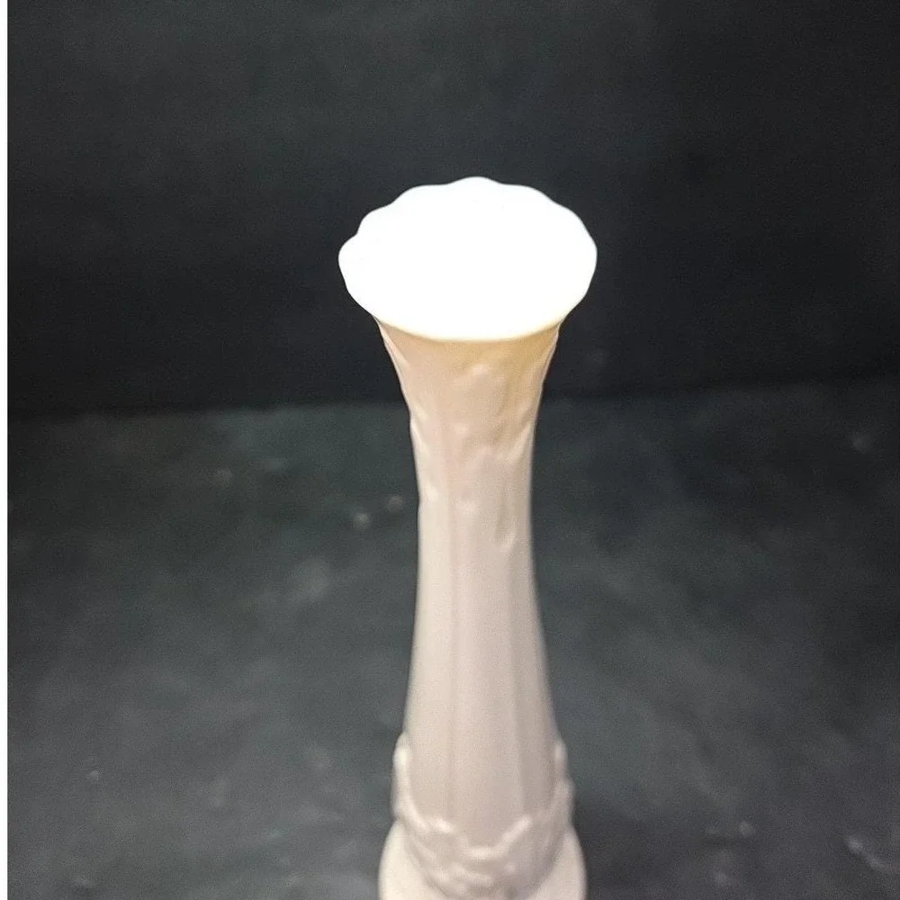 Lenox Florentine Ivory White Bud Vase, Vintage Raised Leaf Pattern, Centerpiece